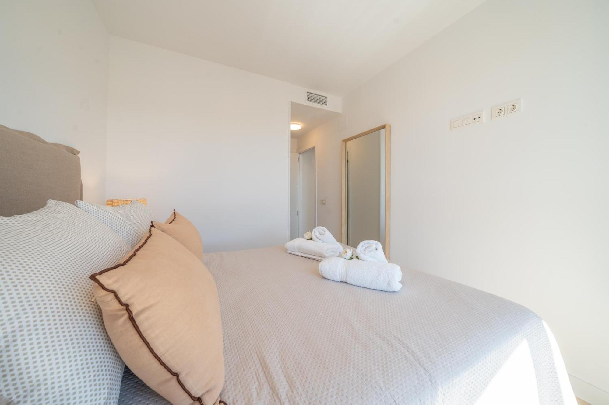 Xpce Urban Skyline - Parking Free Apartment