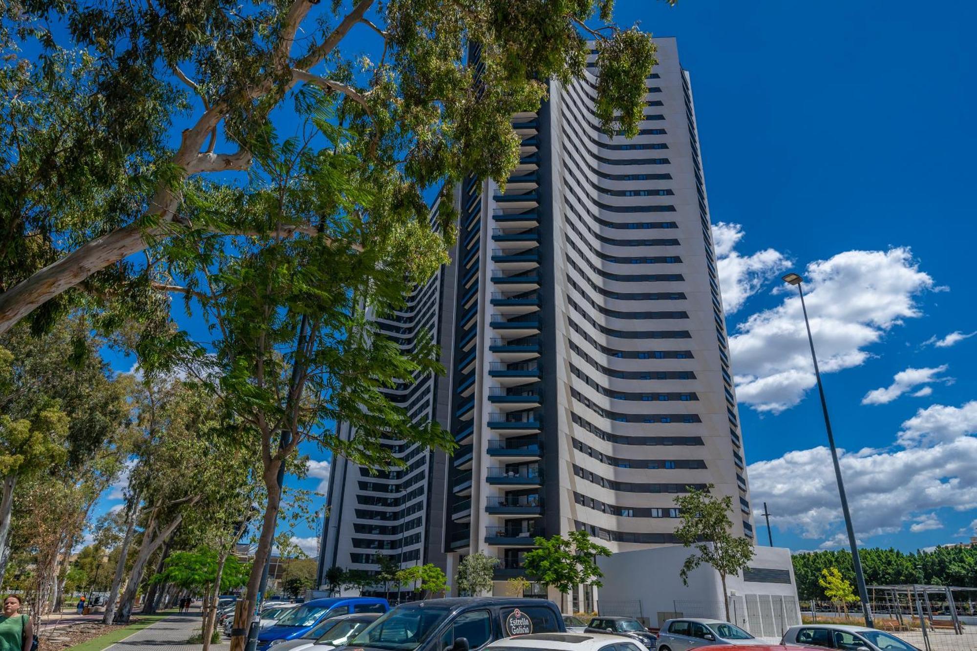 Xpce Urban Skyline - Parking Free Apartment *