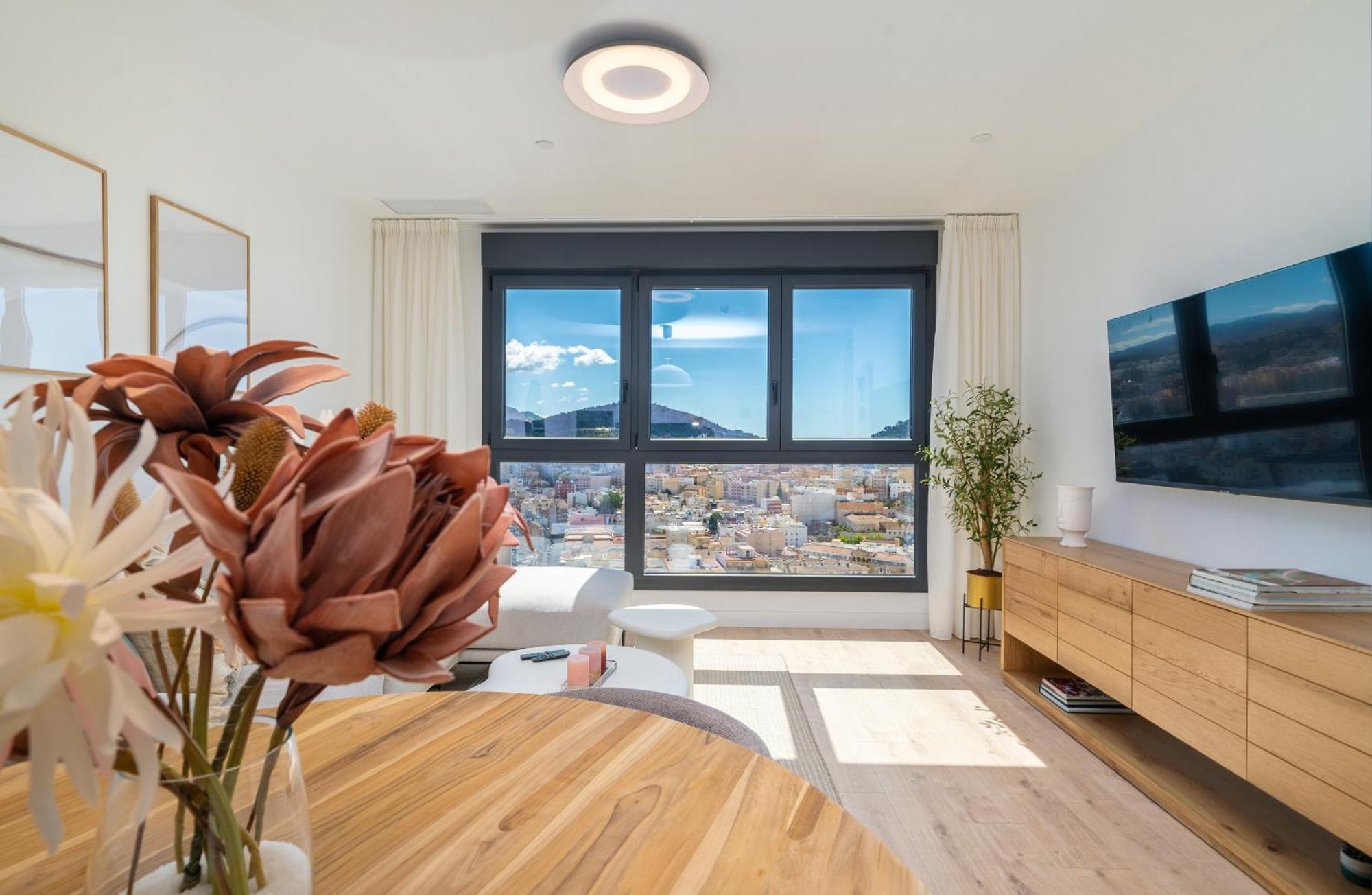 Xpce Urban Skyline - Parking Free Apartment